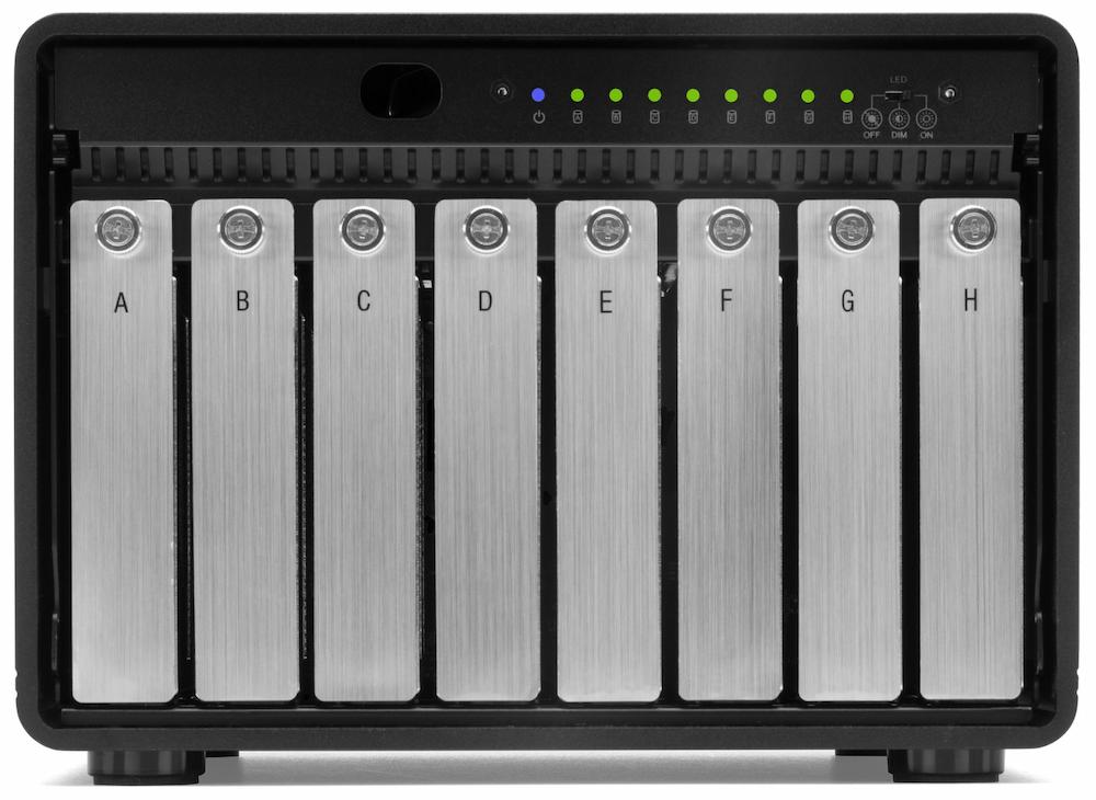 OWC ThunderBay 8 Eight-Bay 2.5/3.5-inch HDD Thunderbolt 3 External Storage with installed Drives and SoftRAID OWC ThunderBay 8 Eight-Bay 2.5/3.5-inch HDD Thunderbolt 3 External Storage with installed Drives and SoftRAID